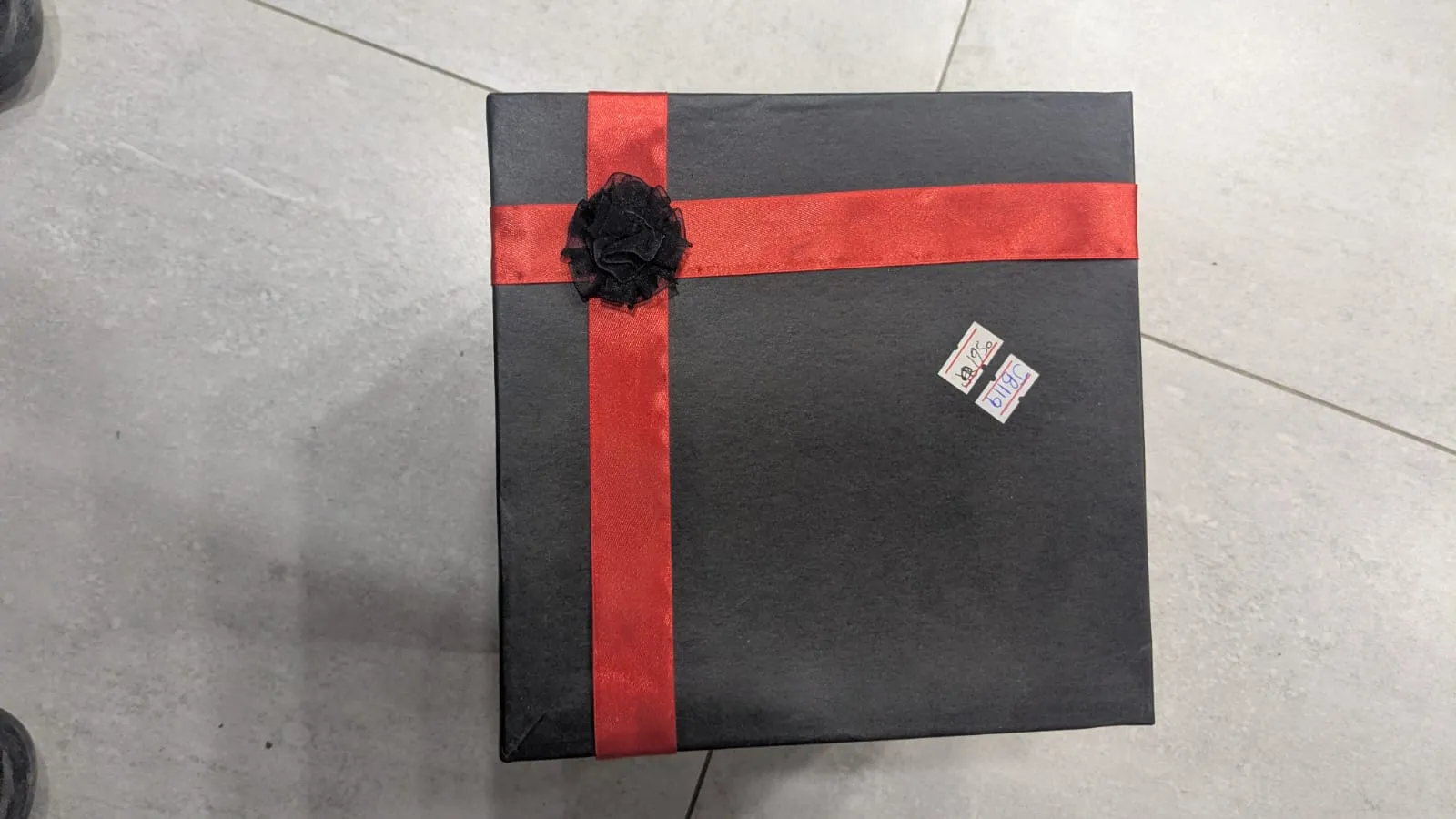GIFT BOX CHOCOLATE 4SIDES CHORHA WITH DIL
