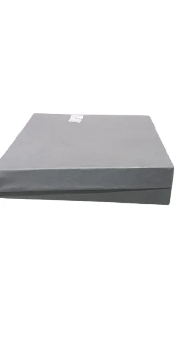 GIFT BOX GOLDEN CAKE