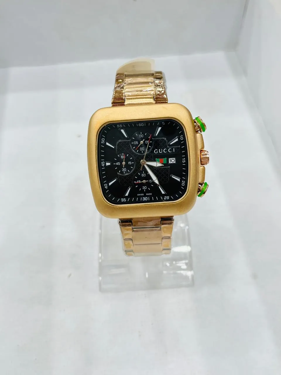 Gents Watch Gucci 8032 Golden Chain Black Dial